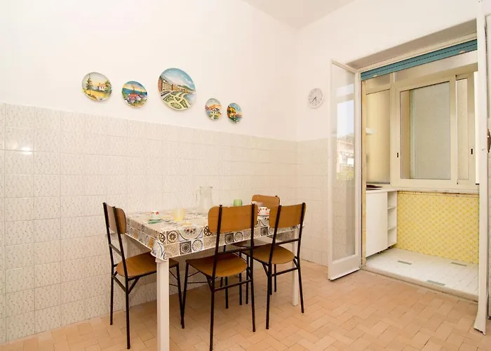 Apartamento Ritamar By Interhome